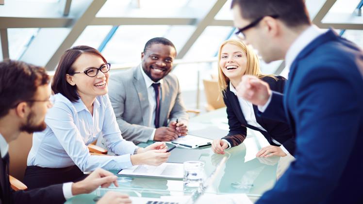 How to Win Friends and Influence People With Fashion and Beauty How to Win Friends and Influence People with Fashion and Beauty