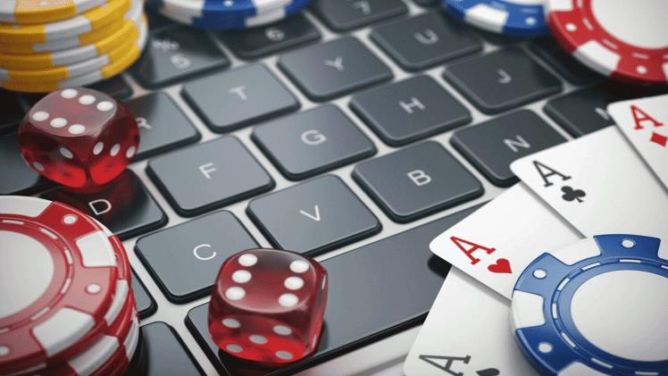 Top 6 Reasons Why You Should Play on an Online Casino Top 6 Reasons Why You Should Play on an Online Casino