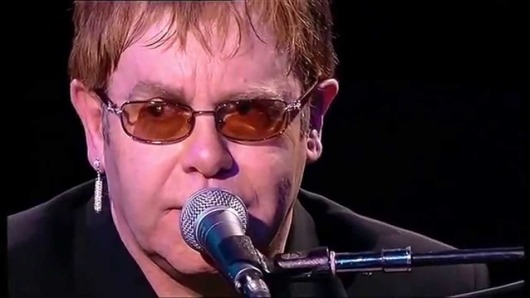 Elton John Don't Let the Sun Go Down on Me