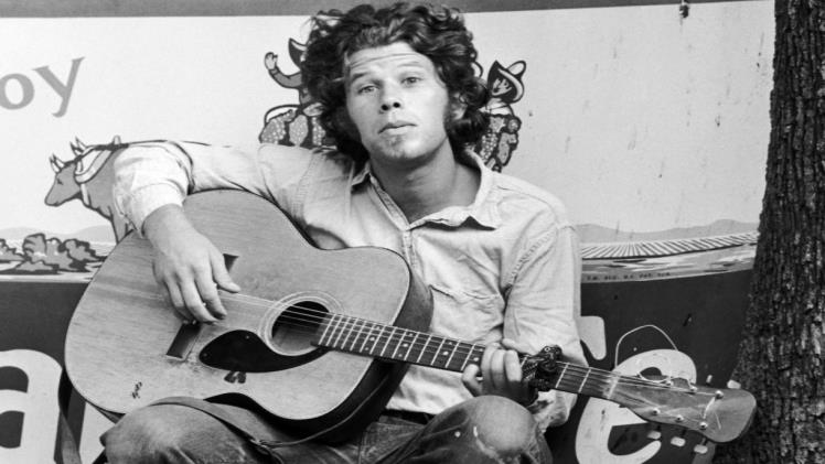 Tom Waits I Hope That I Don't Fall in Love with You